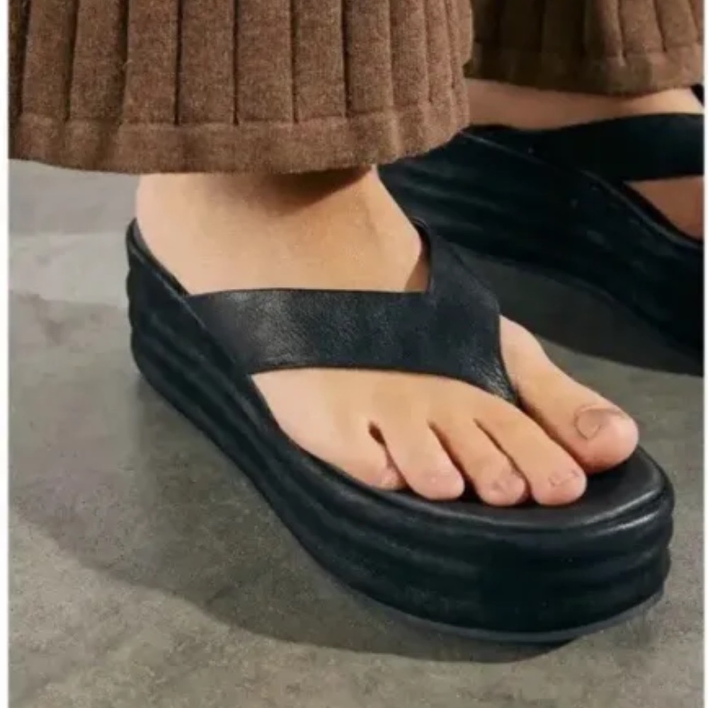 Free People Flat-form sandals
